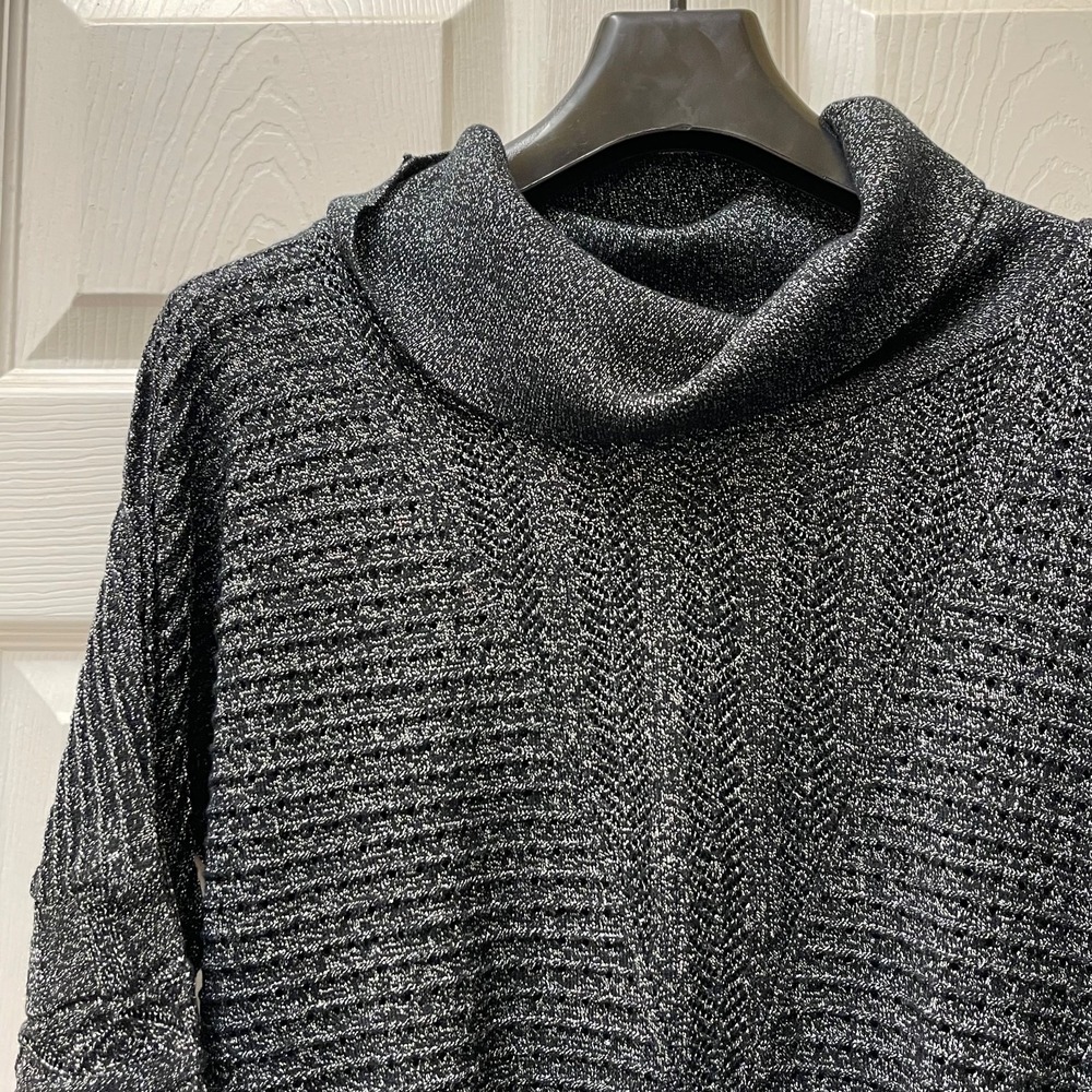 Women's Black & Silver Textured Cowl Neck 3/4 Dolman Sleeve Sweater Pullover (M)